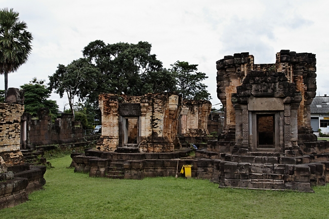 Prasat Sa Kamphaeng Yai-020